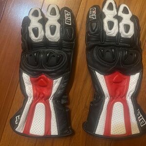 Motorcycle gloves